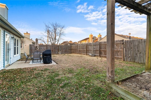 view of yard with a patio area