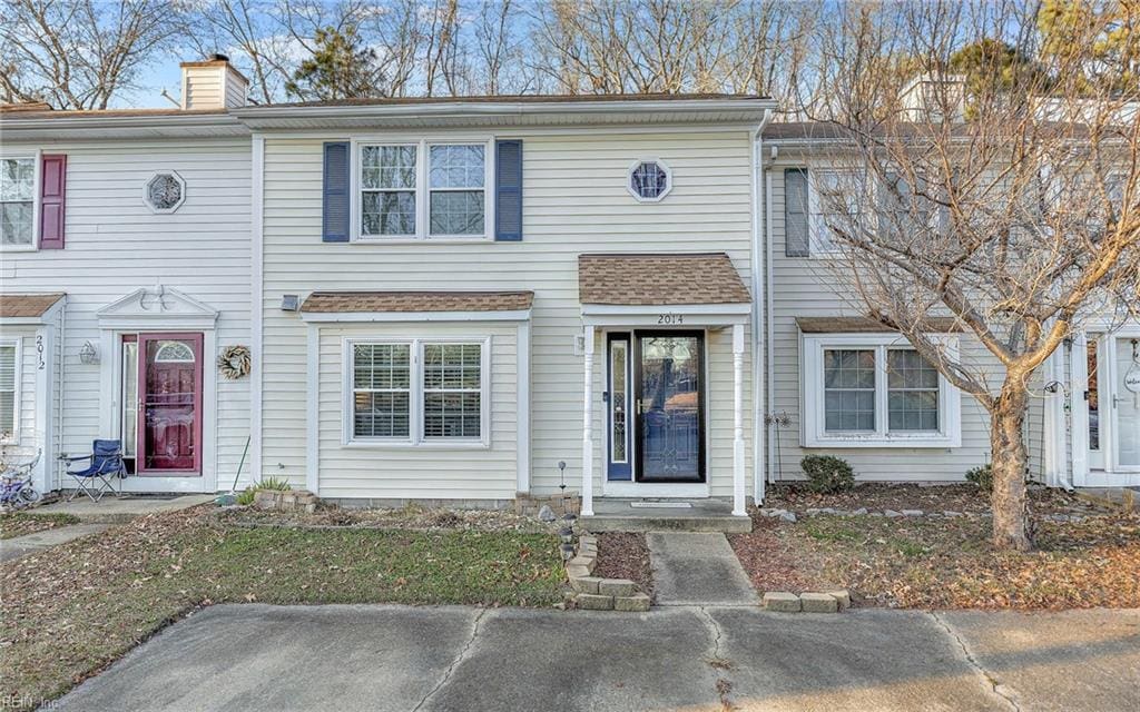 view of townhome / multi-family property