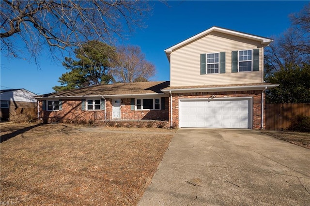 view of front facade featuring a garage