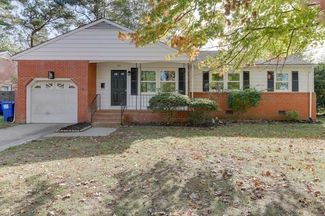 view of front facade featuring a front lawn and a garage