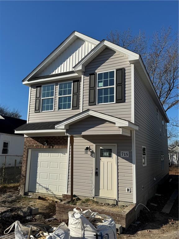 view of front facade with a garage