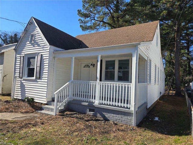 bungalow-style house featuring covered porch