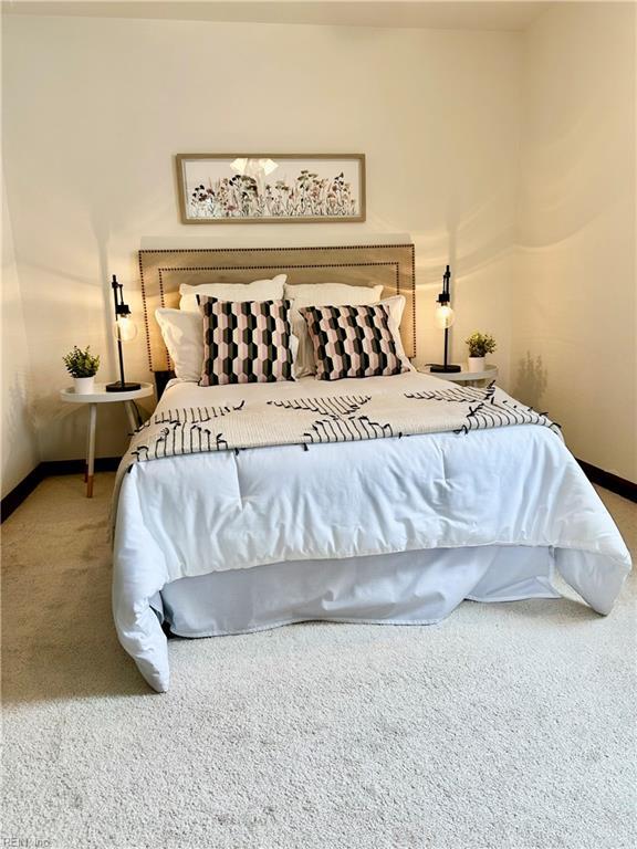 view of carpeted bedroom