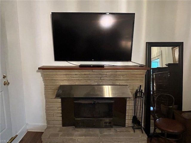 room details with hardwood / wood-style flooring