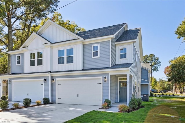 view of front of house featuring a garage