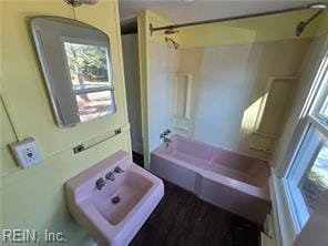 bathroom featuring shower / bathing tub combination