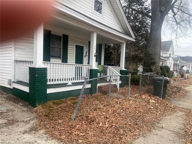 exterior space featuring a porch