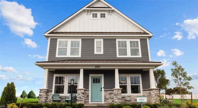 craftsman-style house featuring covered porch