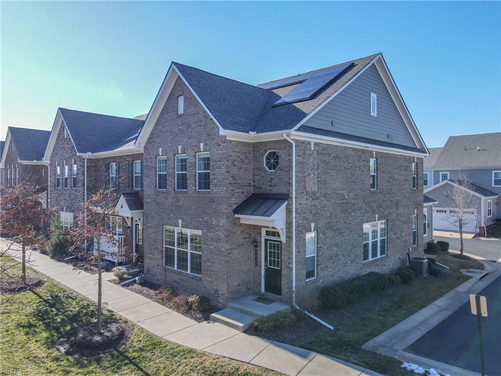 view of front of home with solar panels