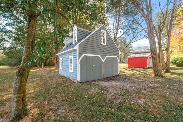 view of outbuilding