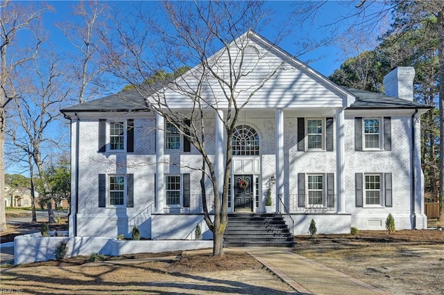 view of front facade featuring a porch