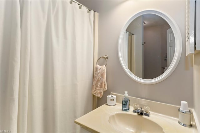 bathroom featuring sink