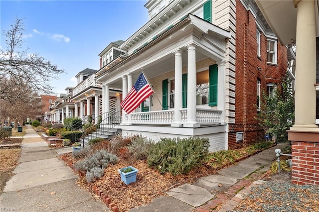 view of front of house featuring a porch