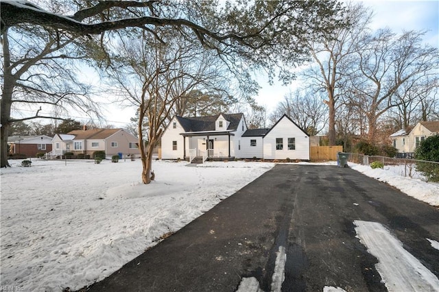 view of front of property