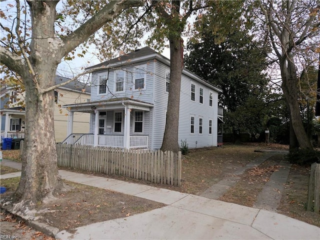 view of front of home featuring a porch