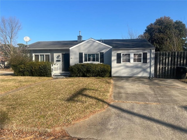 ranch-style home with a front yard