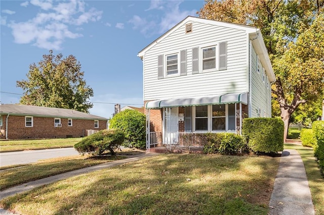 view of front of house featuring a front yard