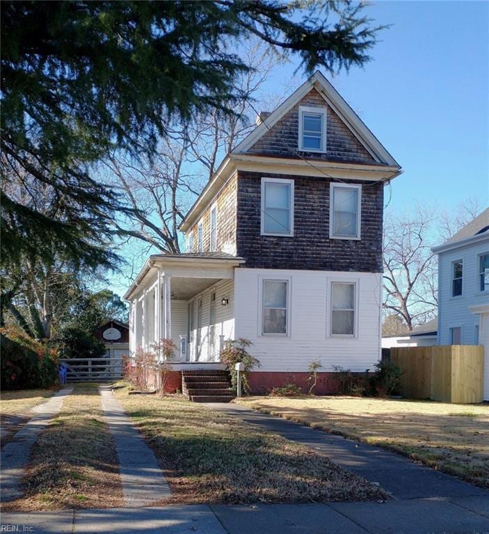 view of front of house featuring covered porch