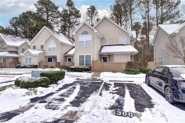 view of front of property