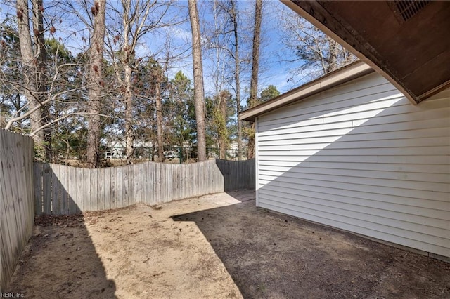 view of yard featuring a patio