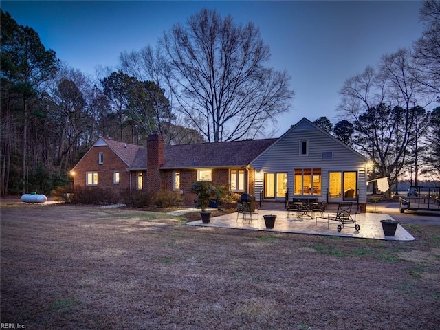 view of front of house featuring a patio