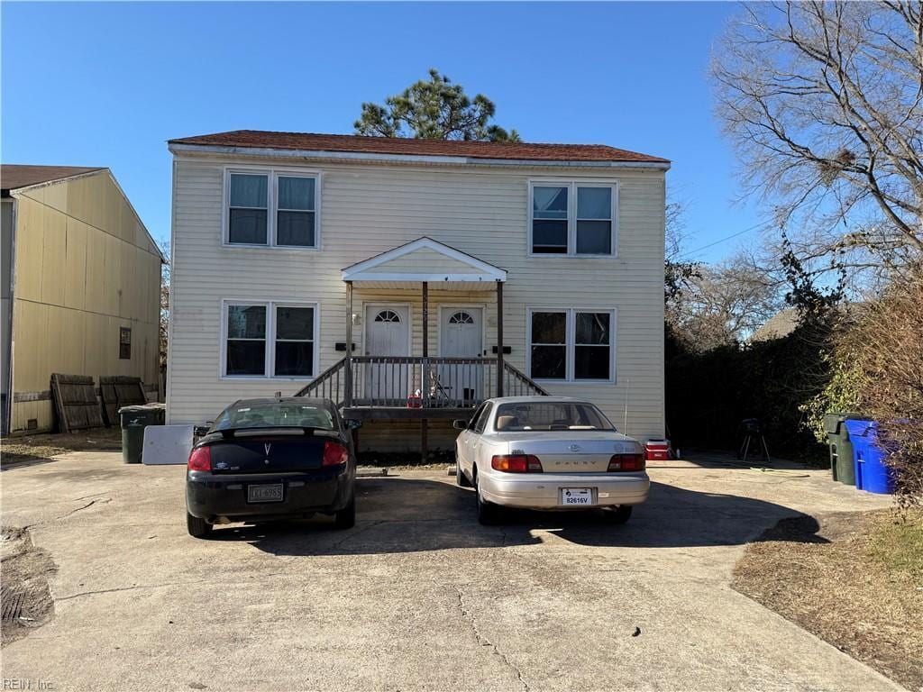 view of front of house