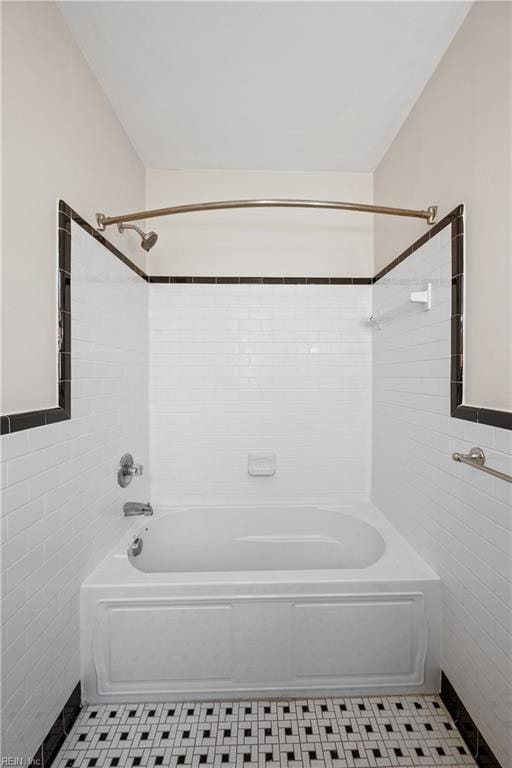 bathroom featuring shower / bath combination