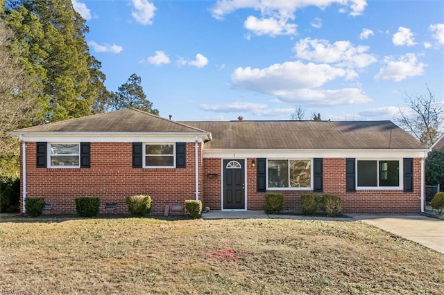 view of front of home with a front yard