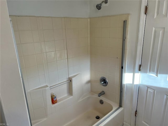 bathroom with shower / bathtub combination