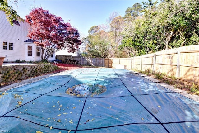 view of swimming pool