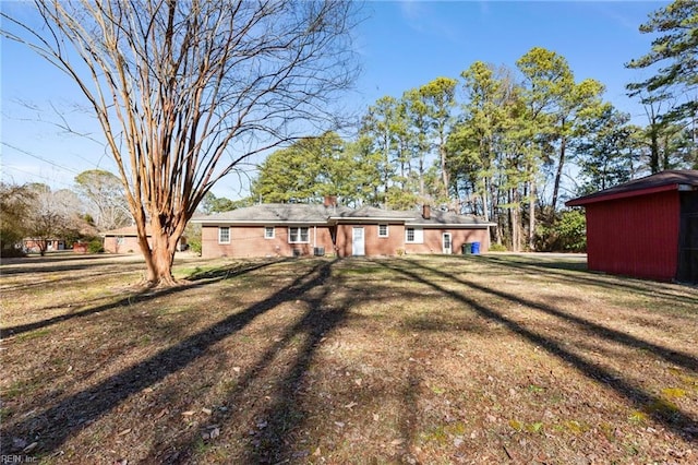 exterior space with a front yard