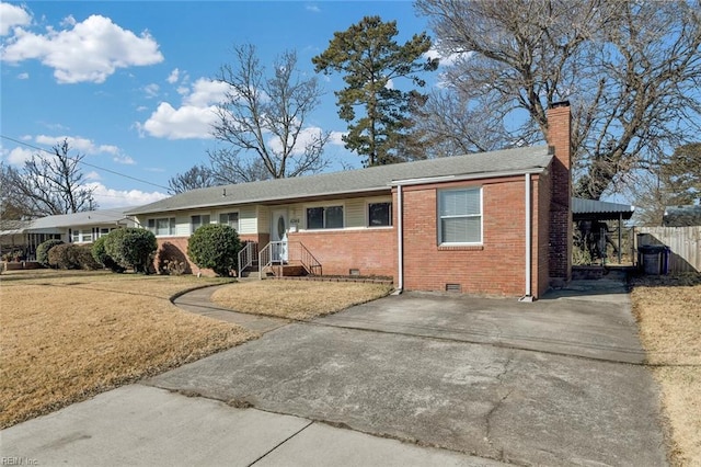 view of front of property with a front yard