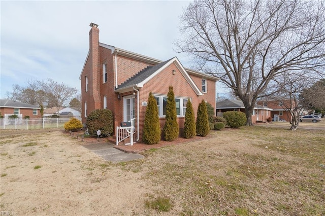 exterior space featuring a lawn