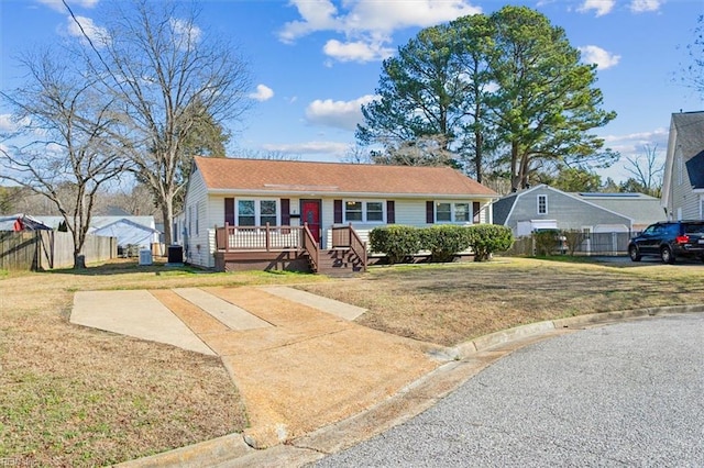 view of front of home with a front lawn