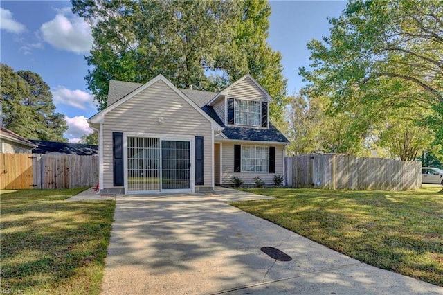 view of front of property with a front lawn