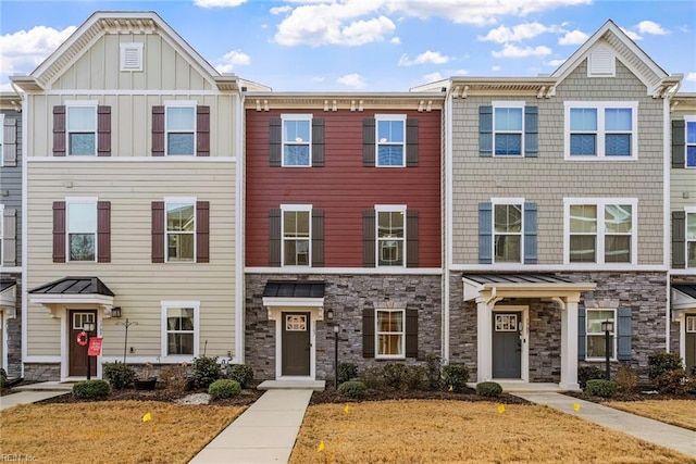 view of townhome / multi-family property