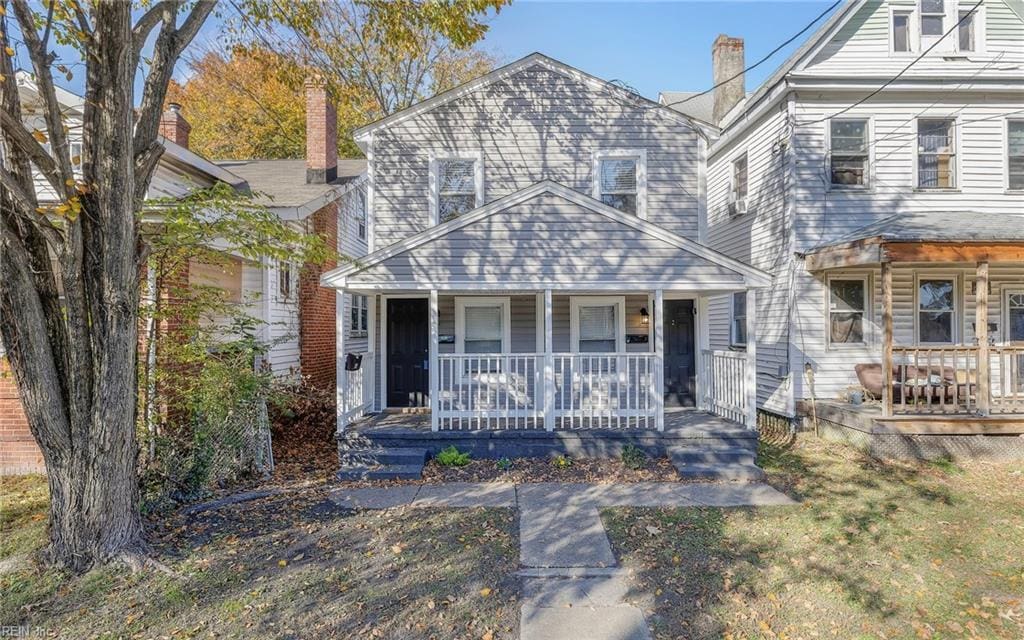 view of front of home featuring covered porch