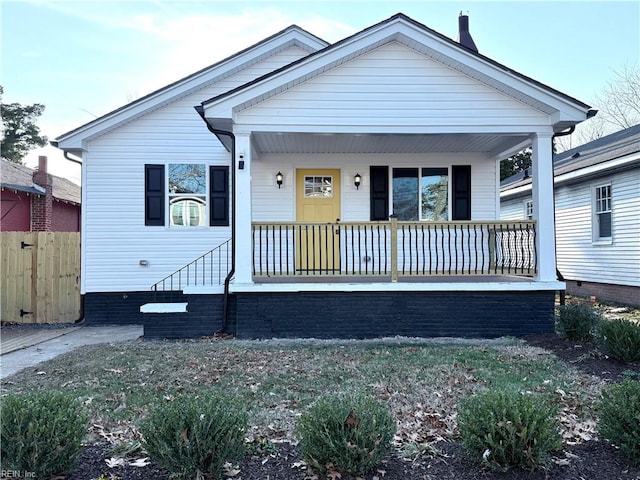 view of front of property with covered porch