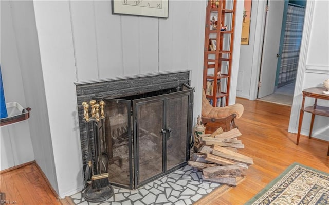 room details featuring hardwood / wood-style floors