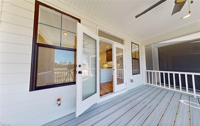 deck featuring ceiling fan