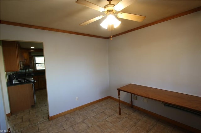 unfurnished room featuring crown molding and ceiling fan