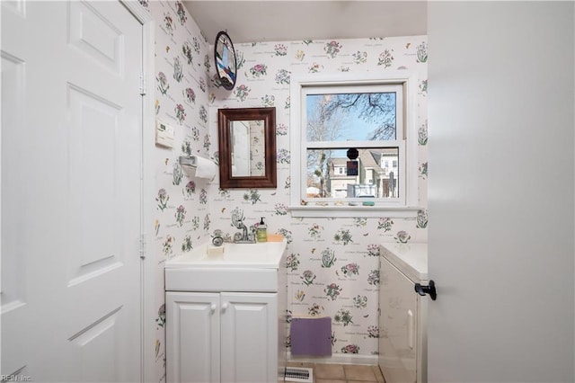 bathroom with vanity