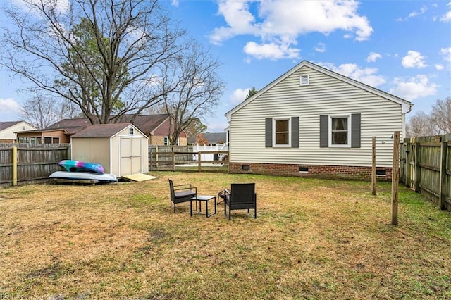 view of yard featuring a storage unit