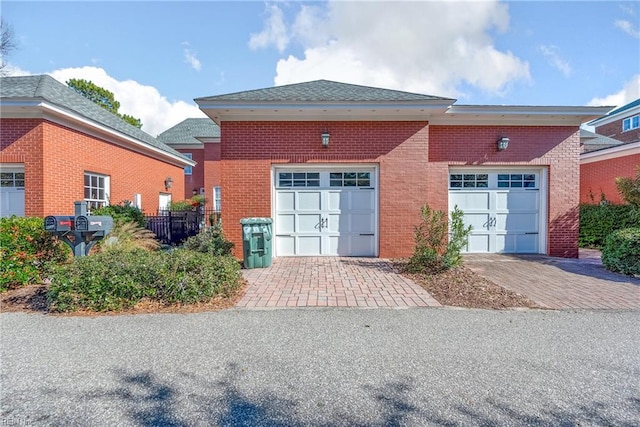 view of front facade featuring a garage