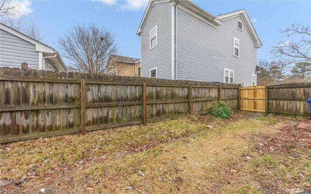 view of yard featuring a fenced backyard