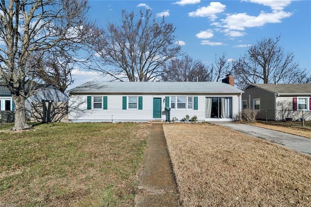 ranch-style house with a front yard