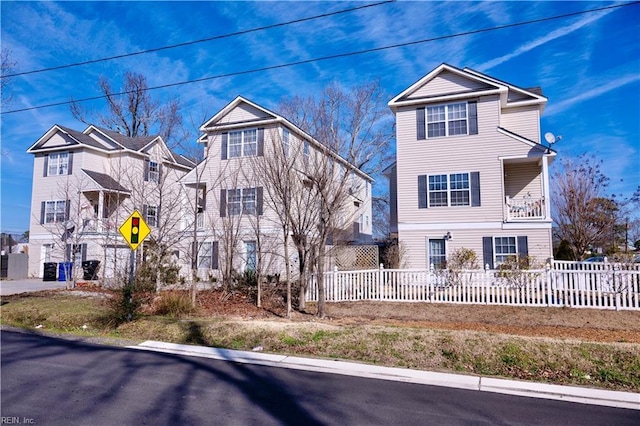 view of front property