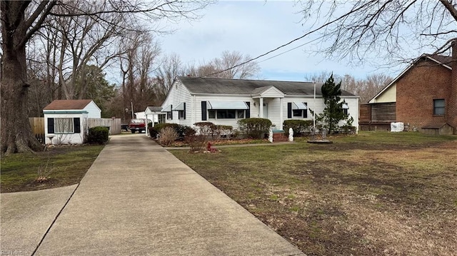 ranch-style house with a front yard