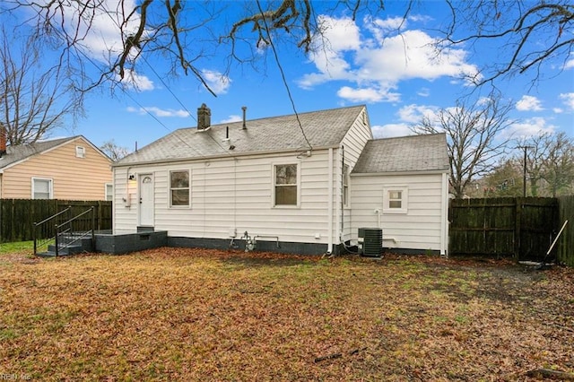 428 Hampton Roads Ave, Hampton, VA 23661 - back of property featuring a yard and cooling unit