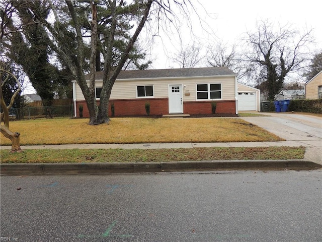 ranch-style house with a front yard